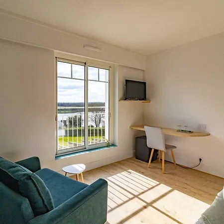 Renovee A Avec Piscine Privee Et Vue Sur Le Lac, Ideale Pour 15 Personnes - Fr-1-622-105 Cholet